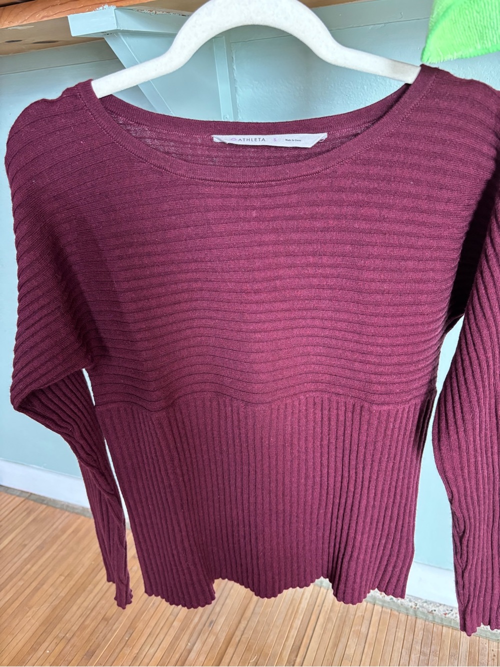 Athleta Ribbed Crewneck Sweater - Wine 100% merino wool size small